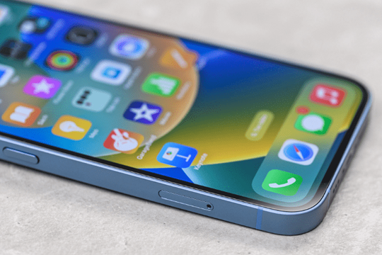 iPhone 14 cũ bỗng khan hiếm, giá rẻ hơn iPhone 16 khiến dân tình "phát sốt"