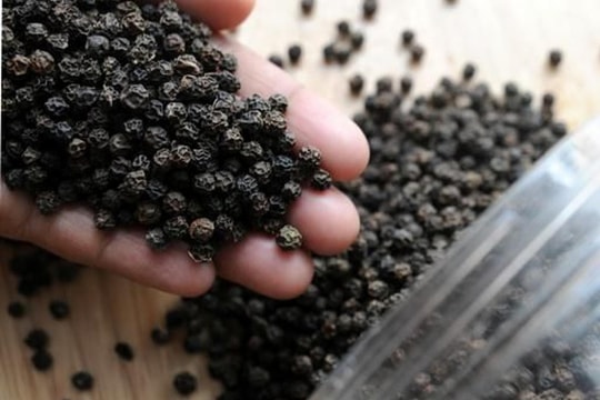 Giá tiêu hôm nay 17/8: Nhiều nơi đứng giá, một địa phương bất ngờ giảm