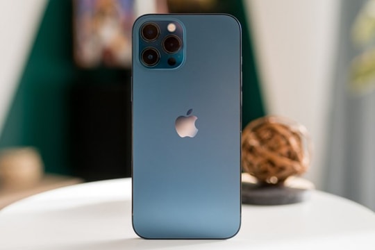 Chiếc iPhone Pro Max từng "làm mưa làm gió" bất ngờ giảm còn hơn 10 triệu, vẫn dư sức thách thức nhiều máy mới