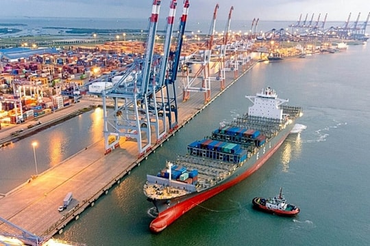 Hai doanh nghiệp cảng biển - vận tải biển hợp lực thành lập liên danh nghìn tỷ