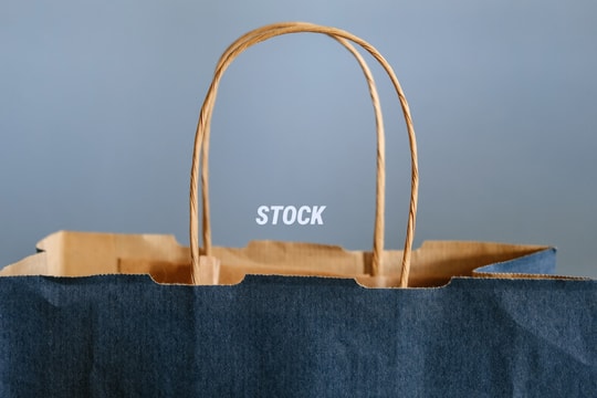 Nhà đầu tư muốn giao dịch 3 cổ phiếu này cần hết sức chú ý thông tin quan trọng từ HOSE