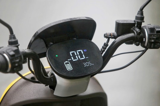 Chiếc xe điện rẻ nhất thị trường Việt: Giá chỉ 12 triệu, chạy hơn 80 km/lần sạc, tiện ích "ngập tràn"