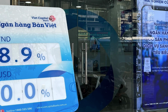 Lãi suất ngân hàng hôm nay 19/8: Gói đặc biệt hưởng mốc cao khó tin