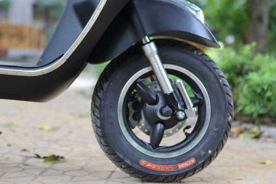 Chỉ hơn 18 triệu, chiếc xe điện này khiến dân tình phát sốt: Diện mạo sang chảnh, chạy gần 100 km/sạc