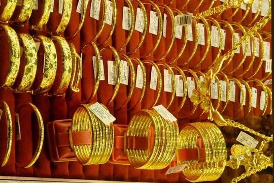 Dự báo giá vàng ngày mai 21/8: Chốt lời và tâm lý thận trọng chiếm ưu thế