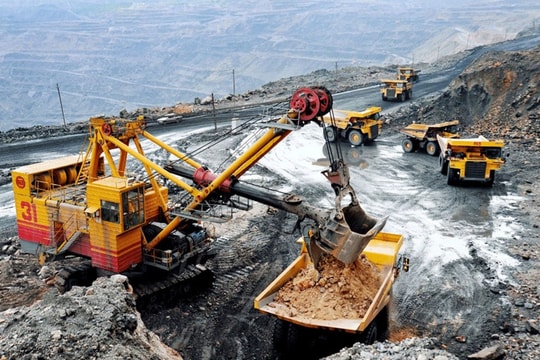 Doanh nghiệp có cổ phiếu giá hơn 300.000 đồng sắp tạm ứng cổ tức tiền mặt tới 45%