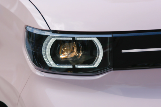 Bất ngờ mẫu xe điện mini lắp ráp trong nước, giá chỉ từ 197 triệu đồng, chạy 170km/lần sạc