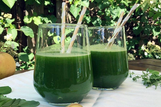 Ít ai biết loại rau bình dân này chứa vitamin C gấp 10 lần cam, giúp thải độc gan và hỗ trợ tiêu hóa cực hiệu quả