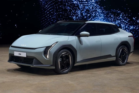 Chiếc xe điện pin vẫn "cực trâu" sau hàng chục nghìn km và vô số lần sạc liên tục