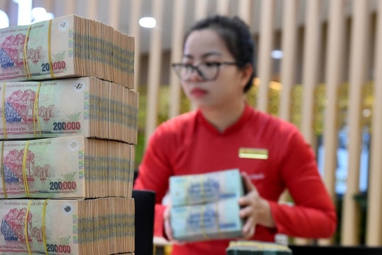 Lãi suất ngân hàng hôm nay 24/8: Agribank dẫn đầu nhóm Big4, nhiều nhà băng giữ mức trên 6%