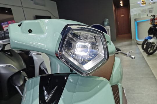 Xe điện VinFast giảm giá sốc: Từ 10 triệu đã có xe, hơn 28 triệu đi gần 200 km/sạc