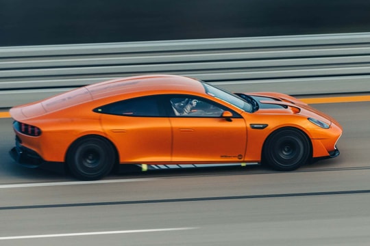 Xe điện sắp ra mắt lập kỷ lục công suất pin cực lớn, sạc 5 phút chạy được gần 400km