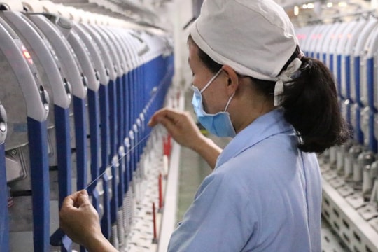 Ngành sở hữu 3 triệu lao động đứng trước bài toán giữ người hay đầu tư công nghệ