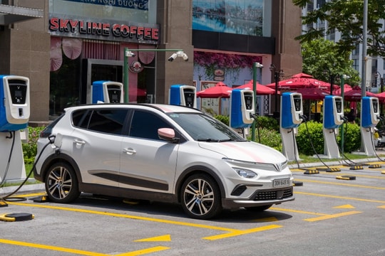 Xe điện đang làm một điều mà xe xăng cũng phải bó tay