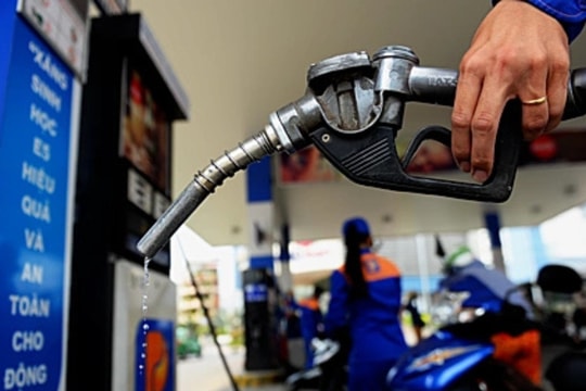 Giữ nguyên thuế bảo vệ môi trường với xăng dầu đến hết năm 2026