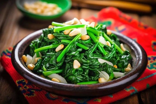 Nguy hiểm khôn lường khi hâm nóng lại 5 món ăn này