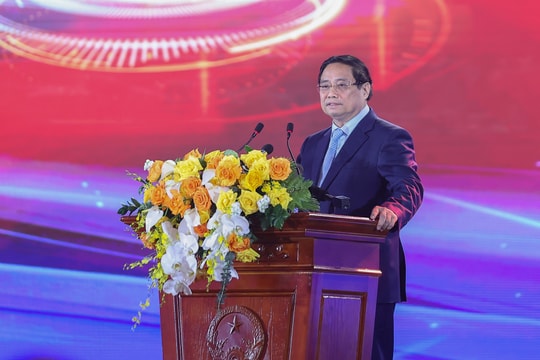 Thủ tướng: Triển lãm 80 năm tôn vinh lịch sử vẻ vang, lan tỏa lòng yêu nước, niềm tự hào, khát vọng vươn mình của dân tộc