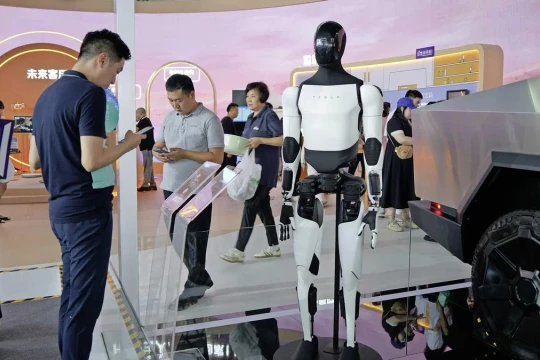 AI trở thành tâm điểm tranh cãi, chia rẽ giới công nghệ toàn cầu