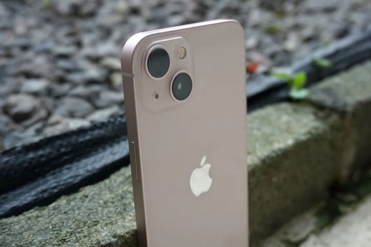“Vua iPhone giá rẻ” mới đáng mua nhất tại Việt Nam: Mạnh ngang iPhone 16, chưa đến 11 triệu