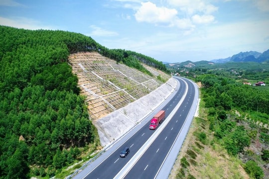 Đầu tư công bứt tốc, doanh nghiệp xây dựng “thay da đổi thịt”