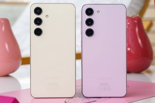 Smartphone cao cấp nhà Samsung từng "gây bão" nay rớt giá mạnh, rẻ hơn iPhone 17 tới cả chục triệu