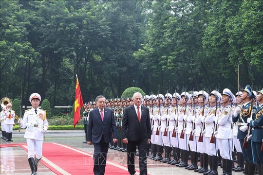 Lễ đón chính thức Bí thư thứ Nhất Đảng Cộng sản Cuba, Chủ tịch nước Cộng hòa Cuba