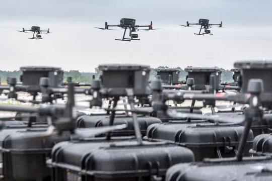 Cơn sốt pin drone giúp Trung Quốc thu lợi lớn từ cả Nga và Ukraine