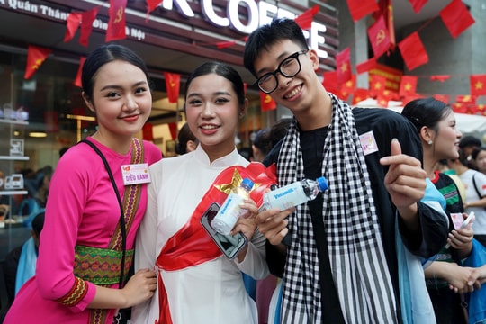 Mừng 80 năm Quốc khánh, Vinamilk tiếp thêm dinh dưỡng cho các lực lượng diễu binh, diễu hành và người dân tham gia Đại lễ