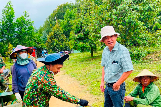 Buôn đất không mấy mát tay, doanh nghiệp này xoay bài sang loại quả có gai cạnh tranh với bầu Đức