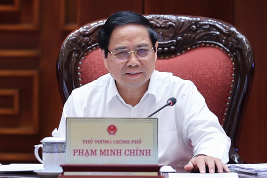 Thủ tướng: Tiếp tục đổi mới tư duy, cách làm trong đầu tư công, tập trung cho các dự án "xoay chuyển tình thế"