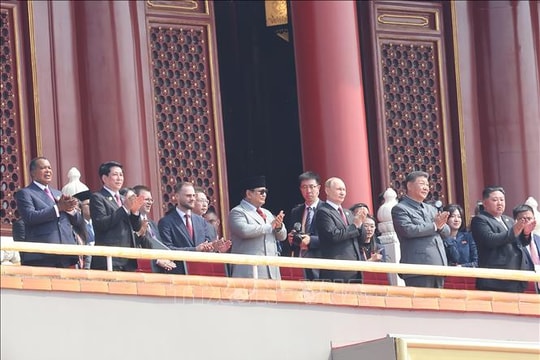 Chủ tịch nước Lương Cường dự Lễ duyệt binh kỷ niệm 80 năm chiến thắng phát xít của nhân dân thế giới