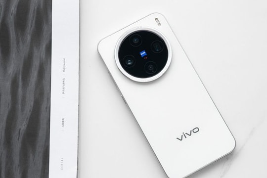 Smartphone mới lộ diện: Camera 200MP, thiết kế như iPhone, tham vọng soán ngôi mọi đối thủ