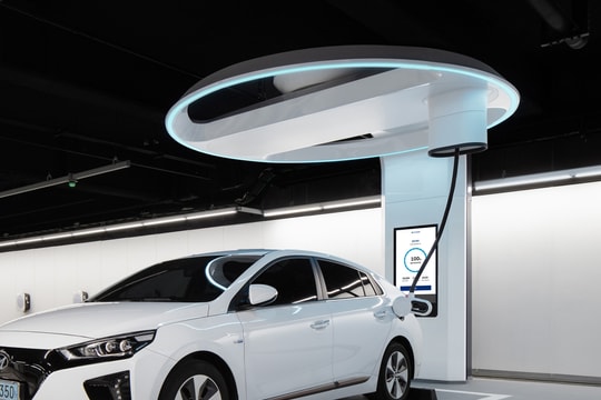 Xe điện chỉ cần sạc 12 phút là đầy, chạy thoải mái quãng đường lên tới 800km