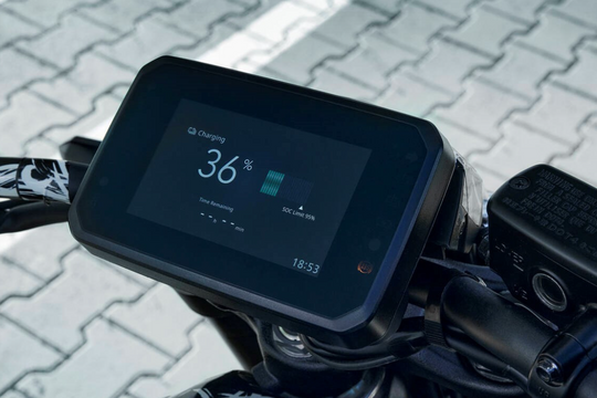 Sắp ra mắt mô tô xe điện Honda đầu tiên: Sạc nhanh chỉ vài phút, chạy êm 100 km/lần sạc