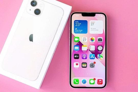 iPhone 13 giảm giá kỷ lục, bất ngờ thành "vua giá rẻ" nhưng vẫn mạnh ngang iPhone 16