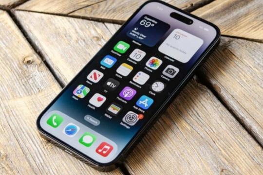 iPhone Pro Max viền thép huyền thoại giá rẻ nhất: Màn hình xịn, camera đỉnh không kém iPhone 16 Pro Max