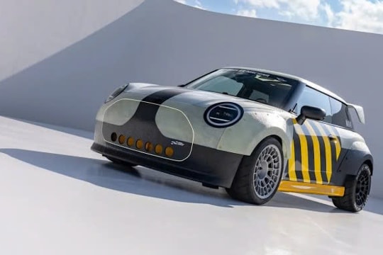 Xe điện vừa ra mắt khoe khả năng sạc nhanh và thiết kế vô cùng đặc biệt