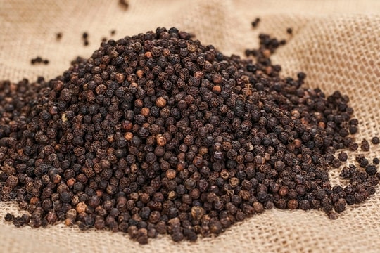 Giá tiêu hôm nay 8/9: Giảm nhẹ, xuất khẩu vẫn khởi sắc