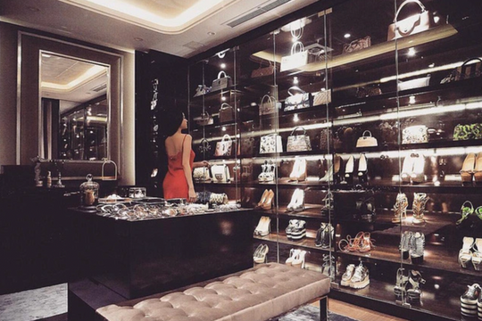 Mỹ nhân Miss Teen một thời: Chồng tặng biệt thự 100 tỷ, chuyển khoản 24 tỷ để mua sắm