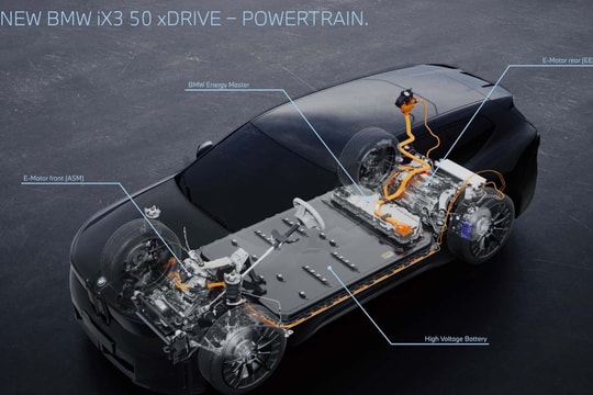 "So găng" công nghệ hai mẫu xe điện SUV: Đều sạc nhanh, đều chạy tốt, nên chọn mẫu nào hơn?