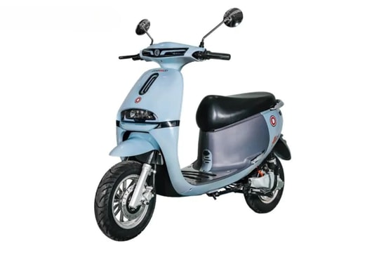 Lái thử mẫu xe điện giá rẻ hơn 16 triệu nhưng sang không kém xe ga, pin 70 km/sạc, tiện ích bất ngờ