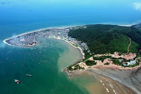 Nơi được ví như "bàn tay khổng lồ" giữa biển xanh, chỉ cách Hà Nội hơn 200 km