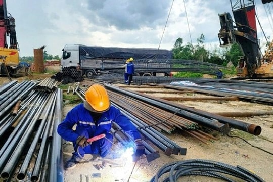 Đón sóng đầu tư công, con thuyền hạ tầng no gió