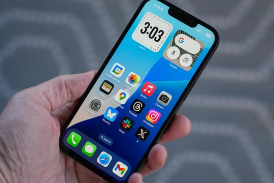 iPhone rớt giá cực mạnh sau iPhone 17, chỉ hơn 15 triệu đã đập hộp