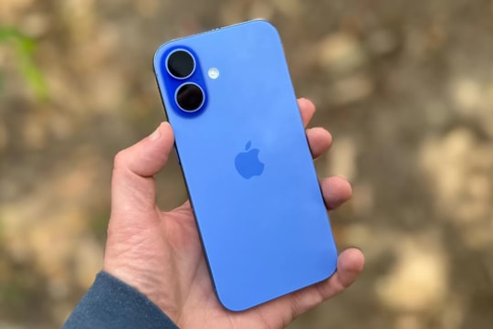 iPhone 16 giảm giá mạnh sau khi iPhone 17 ra mắt: Rẻ hơn tới 6,4 triệu đồng