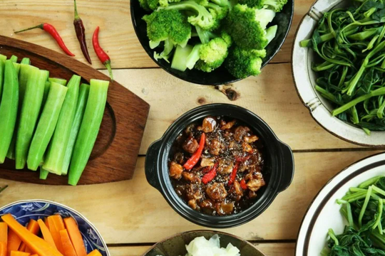 5 sai lầm thường gặp khi luộc rau khiến dinh dưỡng "bốc hơi"