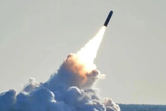 Bước tiến công nghệ tên lửa “Sấm sét” mang đầu đạn hạt nhân, tầm bắn 8.000 km