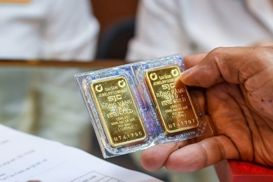 Dự báo giá vàng ngày mai 15/9: Niềm tin tăng giá lấn át rủi ro điều chỉnh