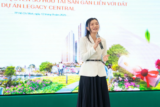 Kim Oanh Land bàn giao Giấy chứng nhận quyền sử dụng đất, quyền sở hữu tài sản gắn liền với đất hai dự án Century City và Legacy Central