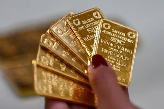 Nhà đầu tư vàng nhỏ lẻ "choáng váng" sau cơn sốt ngắn ngày
